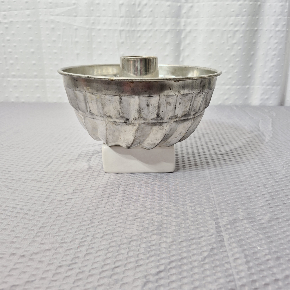 Kaiser West Germany Silver Tone Metal  Bundt Cake pan - Rustic Country Kitchen